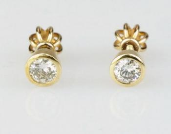 Goldene Ohrringe mit Diamanten - Gelbgold, Diamant - 1990